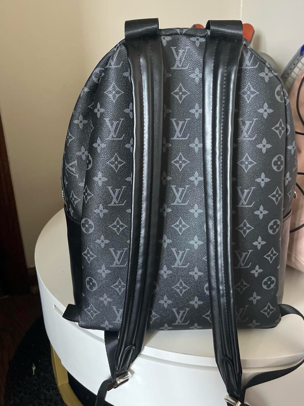 LOUIS VUITTON • BAGS - Picture 2 of 4